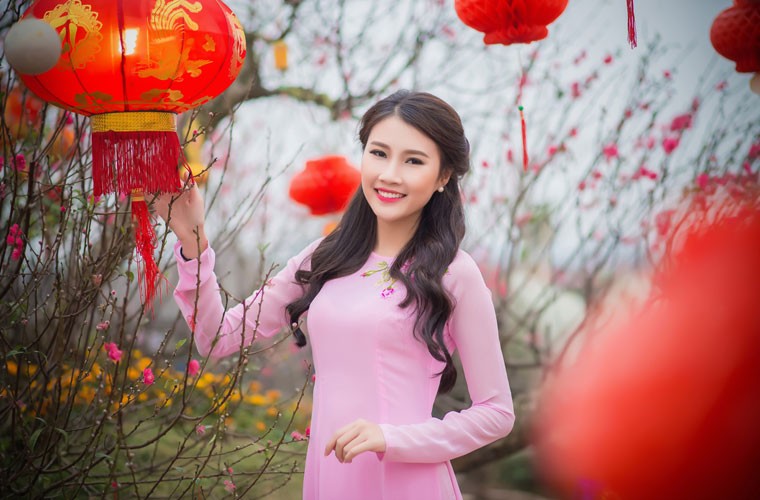 Top 5 HHVN Thanh Tu khoe sac giua vuon xuan-Hinh-2